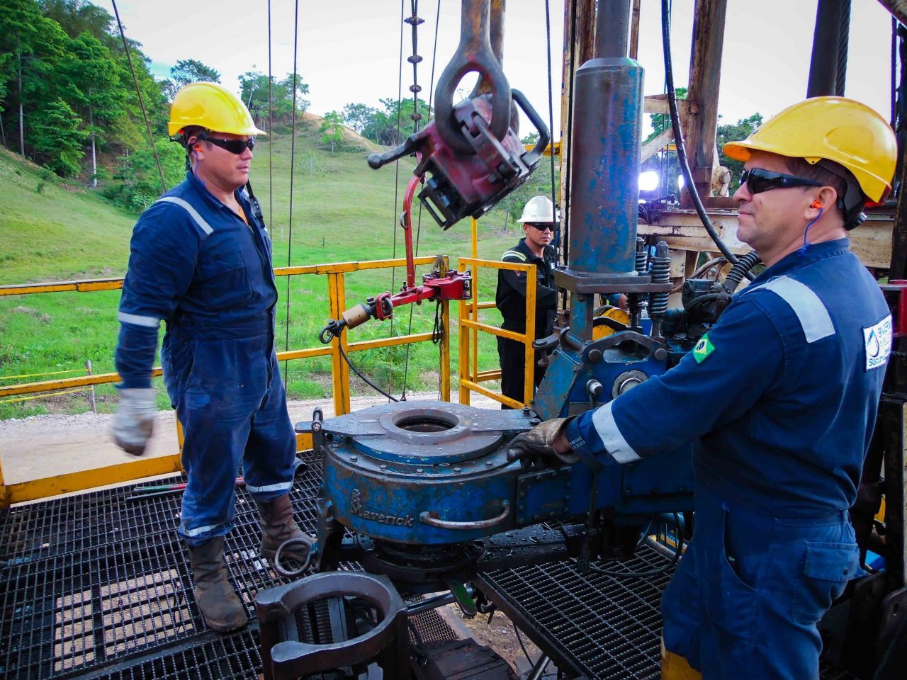 Trabajos en un RIG Petrolero, Barrancabermeja, Santander.